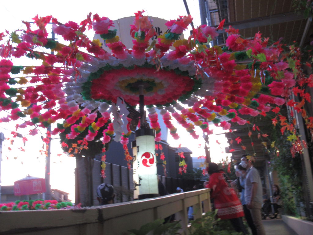 3年ぶりの花傘巡行！ ｜ 社会福祉法人 健光園